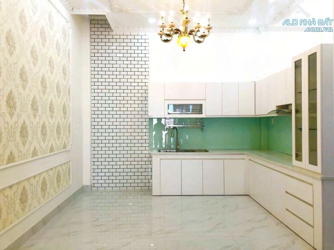 Bán nhà phố liền kề khu phân lô, Linh Đông, Thủ Đức,4 tầng, 4PN, 5wc, giá: 6,9 tỷ,dt: 52m2 - 5