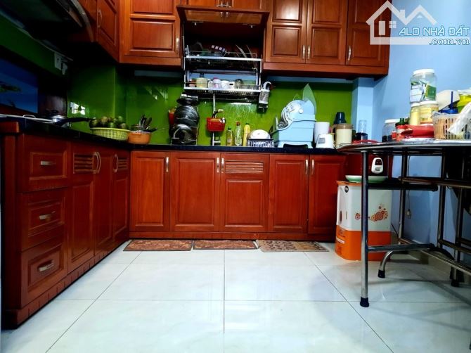 Mặt tiền đường số 2 P.11 GV - 3 tầng 60m2 - Full nội thất gỗ - Chỉ 11 tỷ - 5