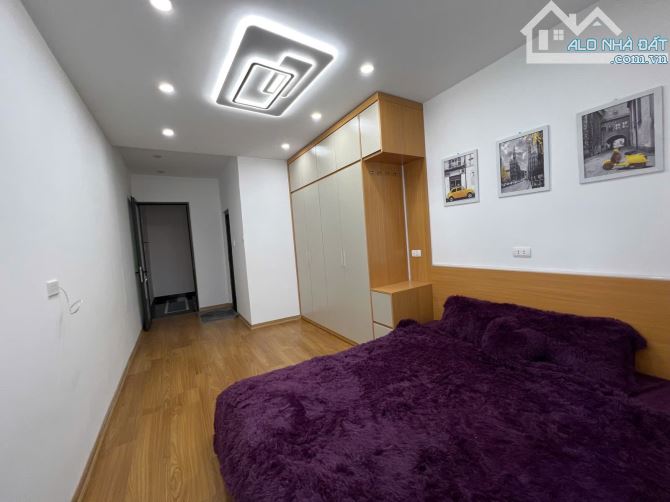 BÁN NHÀ ĐẸP HOÀNG MAI NGÕ RỘNG NÔNG GẦN OTO NỘI THẤT ĐẸP Ở NGAY 28M5T CHỈ 5,8 TỶ - 5