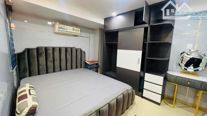 Gần MT Huỳnh Văn Bánh Phú Nhuận -4 Tầng-36 M2- Khi dân trí cao tầng đồng bộ chỉ nhỉnh 5 Tỷ - 5