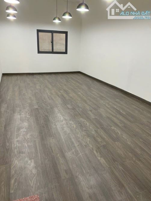 Bán nhà mặt tiền Trần Hưng Đạo, Q1: 4,2m x 18m, 5 tầng, HĐT 110 triệu/th, Giá 31 tỷ - 5