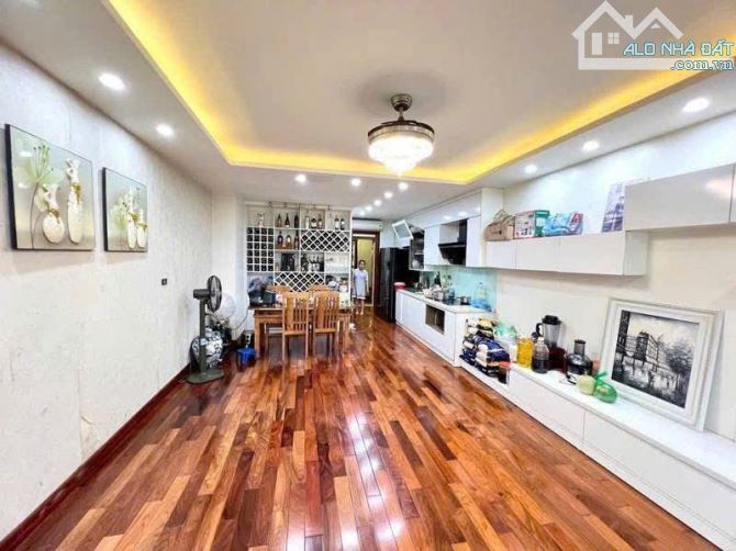 Bán nhà Minh Khai, Hai Bà Trưng, phân lô ngõ 651, vỉa hè, ôtô tránh 72m2X4T - mt 5.5m. - 5