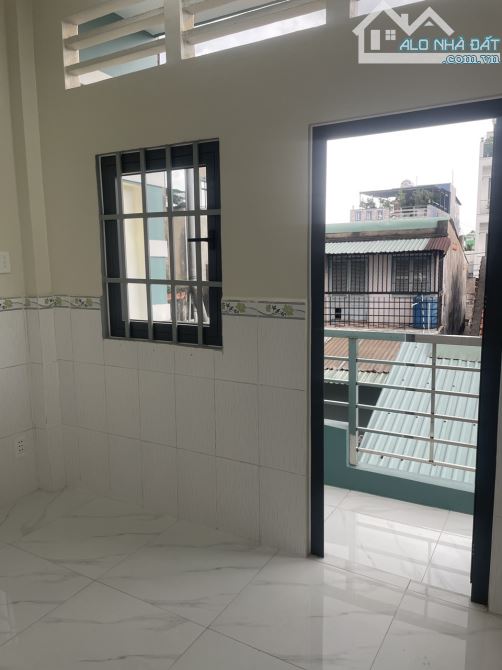 BÁN NHÀ2 TẦNG HẺM Ô TÔ NGAY TRUNG CHÁNH HÓC MÔN - 5