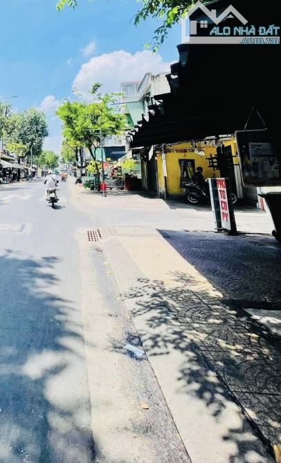 MẶT TIỀN VĨNH KHÁNH 80M2 ĐẤT + SÂN VỈA HÈ HƠN 100M2 KINH DOANH QUÁ ĐÃ TỔNG DT SỬ DỤNG LÊN - 6
