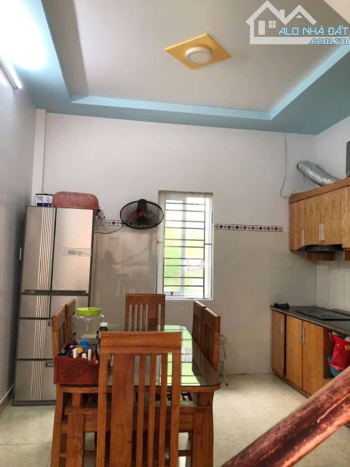 Chính chủ gửi  bán căn nhà 3 tầng tại Phú Hải, Anh Dũng Dương Kinh, ngay cầu rào 1 - 6