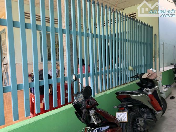 Bán 25 căn phòng trọ và 1 căn nhà cấp 4 đường oto thuộc tân thạch - 6