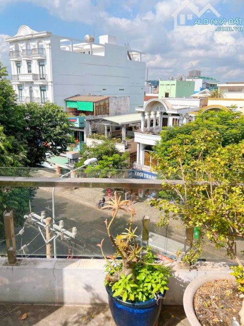 NHÀ MẶT TIỀN  - NGUYỄN VĂN LUÔNG - Q.6 - 5.6x12m – 4 TẦNG – NỞ HẬU – GIÁ CỰC TỐT 24.8 TỶ - 8