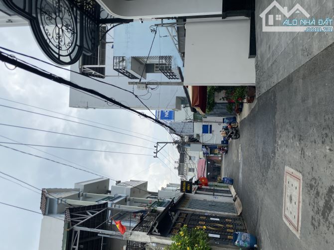 Nhà 3 tầng 1/ ngắn Nguyễn Ảnh Thủ, dt 112m2 (4x28) dòng tiền 13tr/th Đường Ôtô 7m.👉6.5Tỷ - 8
