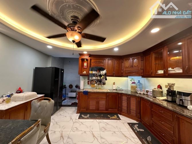 Ô tô ngủ nhà Nguyễn Hồng Đào 102m2 nở hậu 5 tầng Thang May xịn 16,5 tỷ - 8