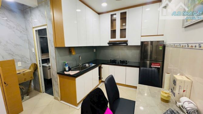 Gần MT Huỳnh Văn Bánh Phú Nhuận -4 Tầng-36 M2- Khi dân trí cao tầng đồng bộ chỉ nhỉnh 5 Tỷ - 8
