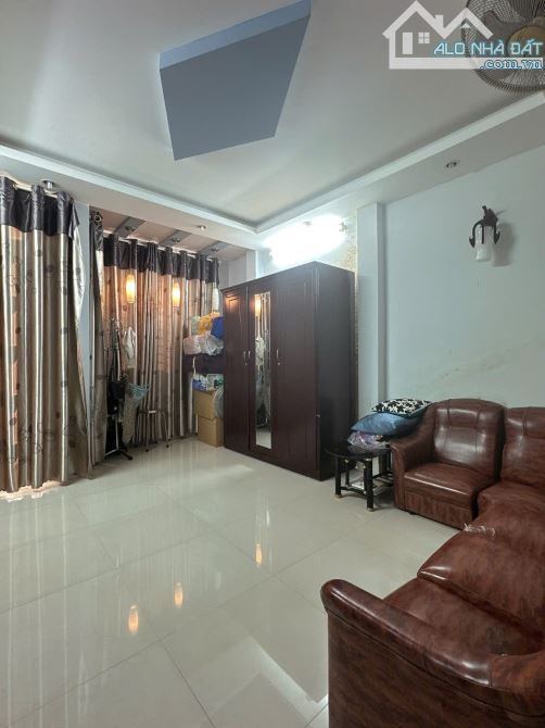 Nhà phố HIẾM Q.4 hẻm 8m Khánh Hội DTS 130m2 ngang 4m vị trí đẹp sát vách Q1 chỉ 12.5 tỷ. - 8