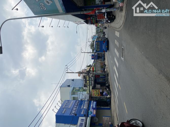 Nhà 3 tầng 1/ ngắn Nguyễn Ảnh Thủ, dt 112m2 (4x28) dòng tiền 13tr/th Đường Ôtô 7m.👉6.5Tỷ - 9