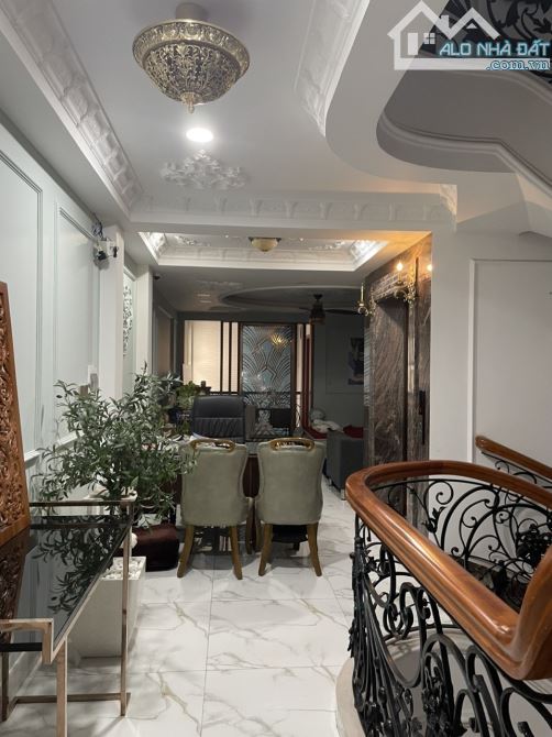 Ô tô ngủ nhà Nguyễn Hồng Đào 102m2 nở hậu 5 tầng Thang May xịn 16,5 tỷ - 9