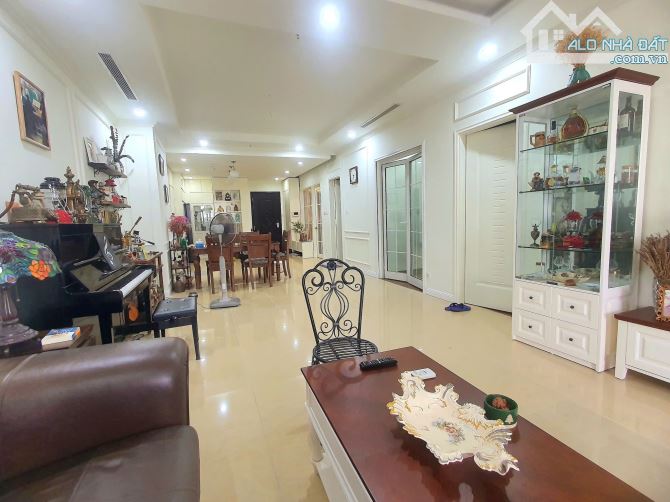 **BÁN CĂN HỘ TOÀ R2B - CHUNG CƯ ROYAL CITY 72 NGUYỄN TRÃI**