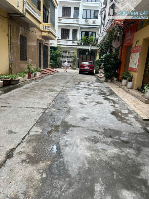 BÁN NHÀ PHÂN LÔ - Ô TÔ TRÁNH QUẬN HAI BÀ TRƯNG 80M - 5 TẦNG MT 5M. CHÀO GIÁ 32 TỶ.