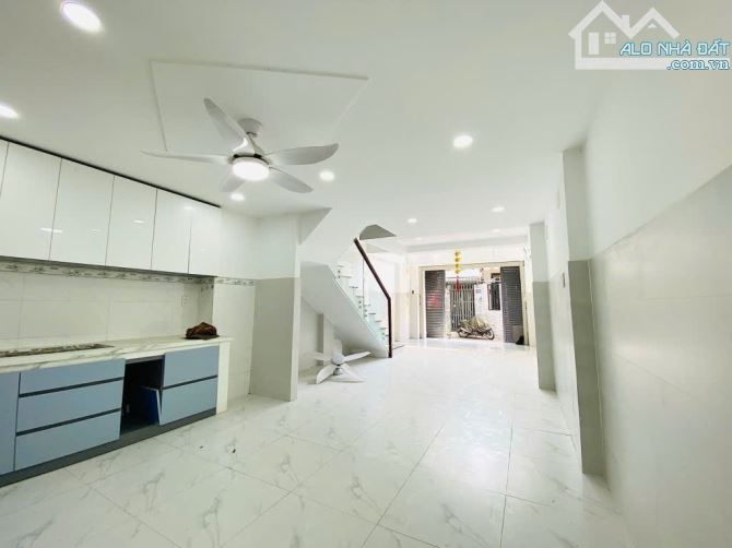 CẦN TIỀN BÁN GẤP NHÀ MẶT TIỀN 4 TẦNG NGUYỄN VĂN LUÔNG QUẬN 6 CHỈ 6.9 TỶ