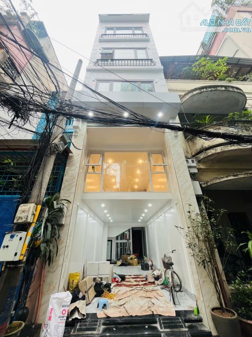 Nhà đẹp ở luôn Nguyễn Trãi Thanh Xuân. Sổ 63m, 6 tầng MT4m Giá 16 tỷ Ngõ ô tô tránh