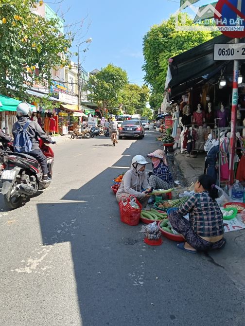 HOT! NHÀ 2 TẦNG GẦN CHỢ CẨM LỆ MẶT TIỀN ĐẸP GIÁ TỐT