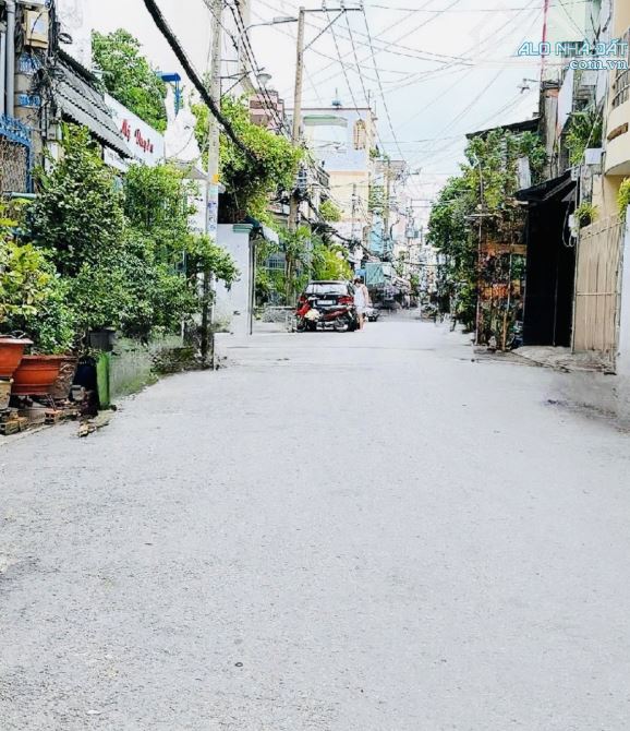 Bán nhà HXH, Trịnh Đình Trọng, Quận Tân Phú, giáp Tân Bình, 96m2, 2 tầng, giá 8,39 tỷ TL