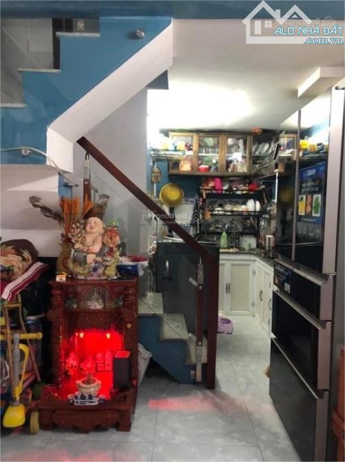 🏡 Bán gấp nhà Ngô Gia Tự, Q.10, giá rẻ 6 tỷ!
