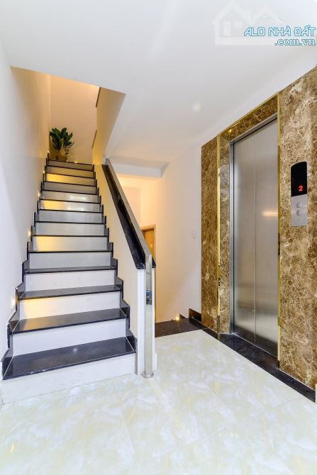 Bán nhà 88B Võ Thị Sáu, P.Tân Định, Quận 1; DT 5,5m x 20m, 5 tầng + thang máy, giá 26 tỷ