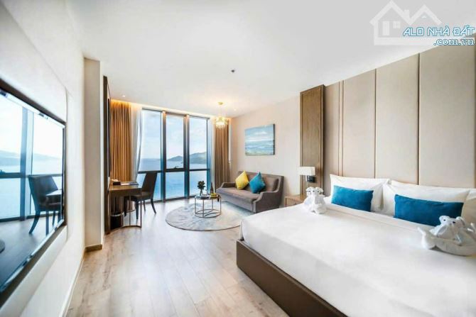 26,688 TỶ: BÁN KHÁCH SẠN MẶT TIỀN HỒ NGHINH ĐÀ NẴNG - 100TR/th: 6 x20m - 6 TẦNG 18 PHÒNG