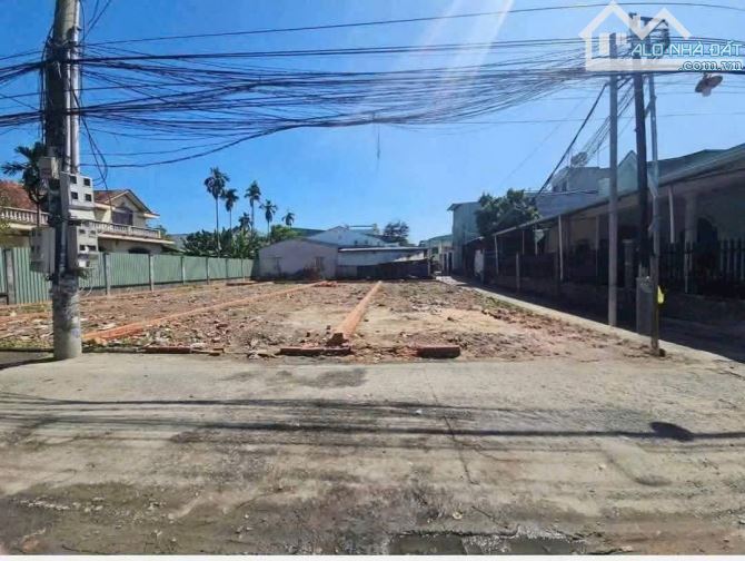 Bán đất, góc 2MT 100m2 ngang 5, gần Lotte Mart Lái Thiêu, nhỉnh 2 tỷ