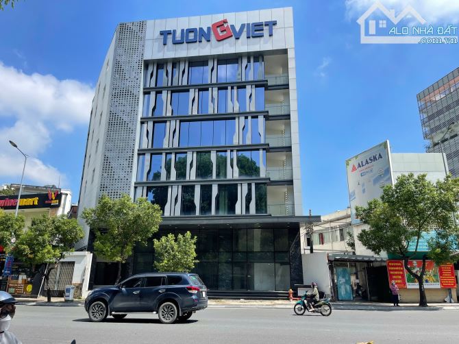 chủ MT siêu đẹp Nguyễn Trãi, P. NCT Quận 1 - 4,2x32(khuôn đất lớn) Bán gấp 50 tỷ