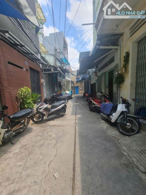 BÁN NHÀ NÁT 40M2 HẺM XE HƠI ĐẶNG MINH TRỨ TÂN BÌNH CHỈ 3TY75