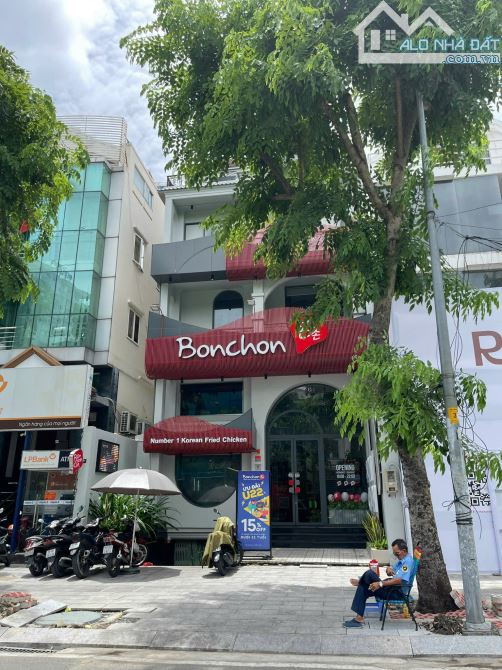 Bán nhà siêu vị trí MT Hùng Vương, P2, Quận 10 - DT: 8x25m - 3 tầng - giá bán 42 tỷ TL