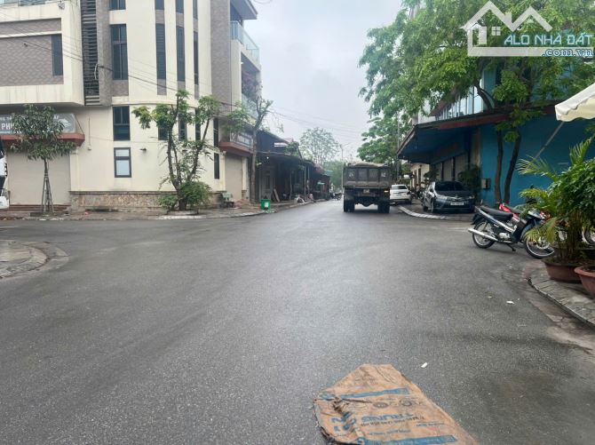 Nhanh tay sở hữu lô đất giá tốt tại Khu đô thị mới Phù Khê, Phù Khê, Từ Sơn, Bắc Ninh.
+