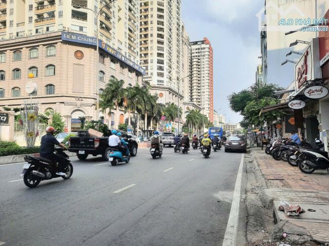 10X15M, MẶT TIỀN LÊ ĐẠI HÀNH QUẬN 11, 6 TẦNG THANG MÁY, DÒNG TIỀN 120 TRIỆU/ THÁNG