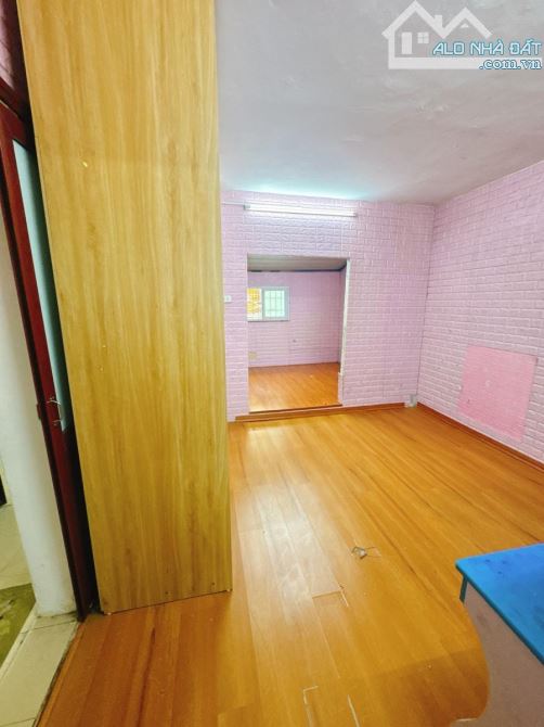 Bán căn tập thể Thành Công - tầng 2 - 90m2 - 3 ngủ về ở ngay