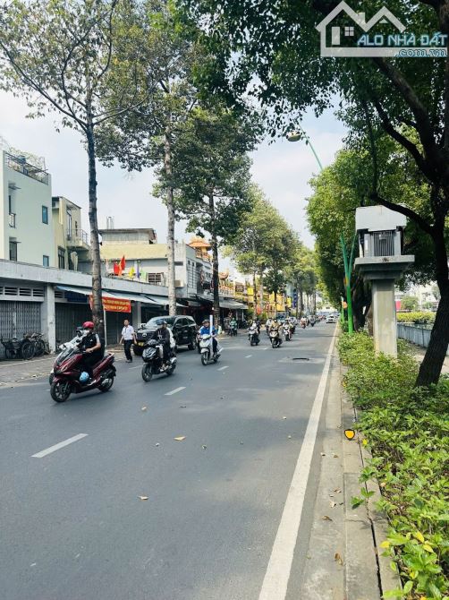 BÁN NHÀ HẺM XE HƠI HOÀNG SA, QUẬN 3 NGANG 4.5M 110M2 ĐÚC 3TẦNG 9PN GIÁ CHỈ 12.2 TỶ