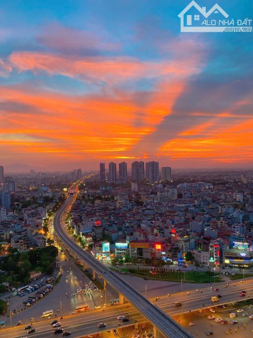 Bán căn 3PN - 2WC 131m2 dự án Indochina Plaza, 239 Xuân Thủy, view thoáng,full nt cao cấp.