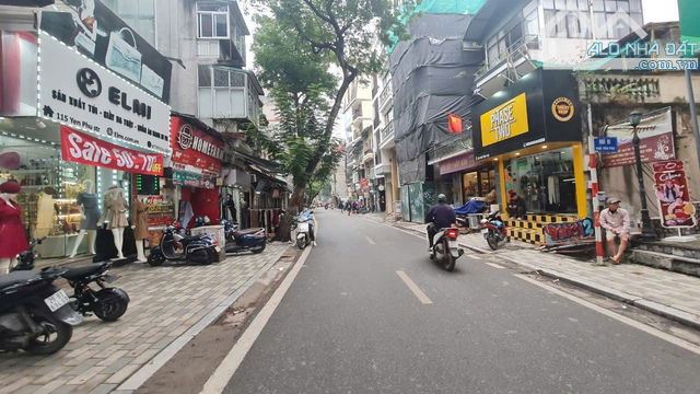 tôi chính chủ cần bán nhà mới 4 tầng 52m đường Trần khát Trân