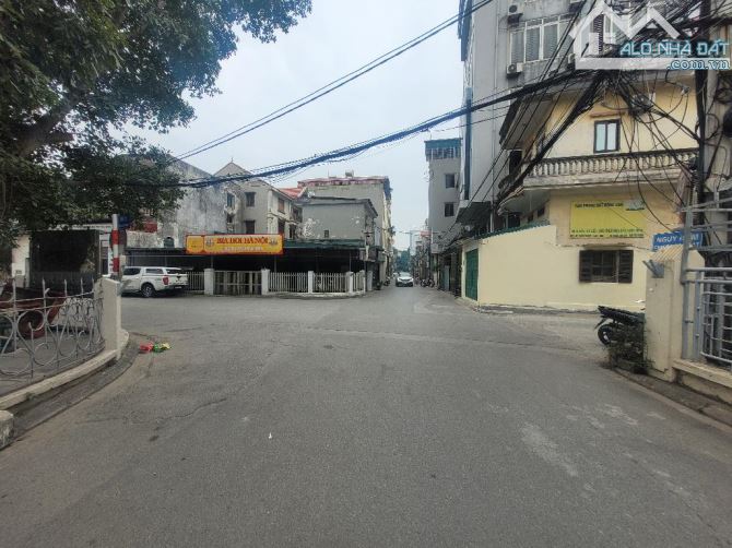 BAN DAT - 105M PHỐ TÂN THỤY, LONG BIEN  - 3 Ô TÔ TRÁNH NHAU, MT 5M - KINH DOANH - KHU VIP