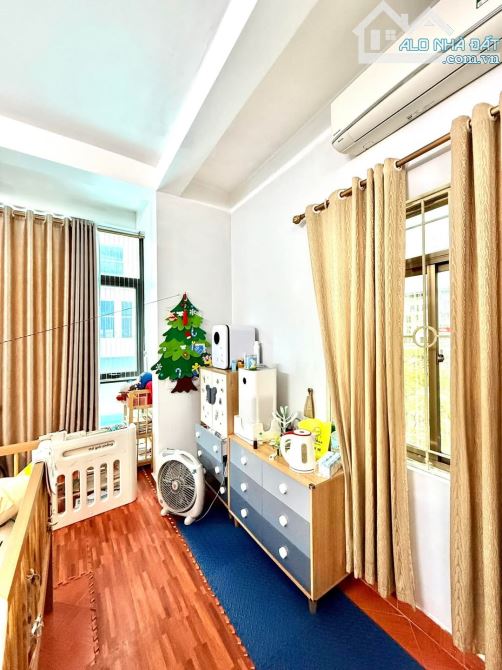 PHÂN LÔ TRỊNH ĐÌNH CỬU, HOÀNG MAI, 50M,5 TẦNG,MT4M, Ô TÔ TRÁNH, LÔ GÓC, KINH DOANH