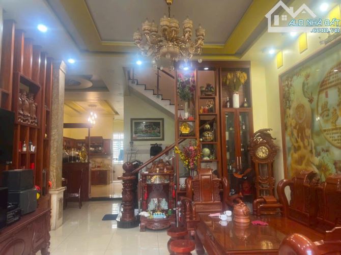 Giảm mạnh 500tr bán nhanh Biệt thự tự xây HXH TL15 gần Ngã Tư Ga, 7x21m, 3 tầng, giá 8.5Tỷ