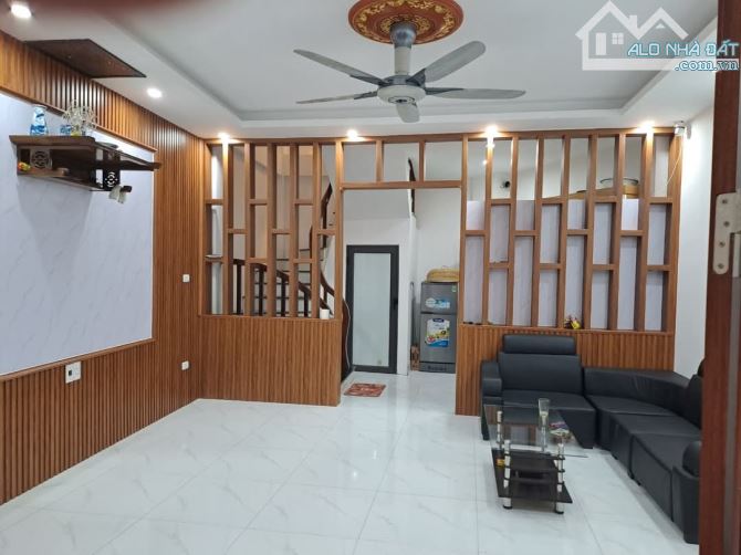 BÁN NHÀ XUÂN ĐỈNH BẮC TỪ LIÊM DT 40M 5 TẦNG 7 TỶ NGÕ NÔNG GẦN PHỐ NHÀ ĐẸP Ở LUÔN