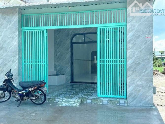 BÁN NHÀ CẤP 4 GIÁ RẺ,ĐƯỜNG XE HƠI,ẤP BÌNH TIỀN,ĐỨC HÒA HẠ,110M2 GIÁ 1TỶ850
