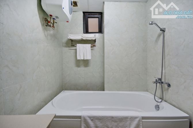 BÁN CĂN KHÁCH SẠN 3 SAO TRUNG TÂM ĐÀ LẠT CÁCH HỒ XUÂN HƯƠNG CHỈ 500M