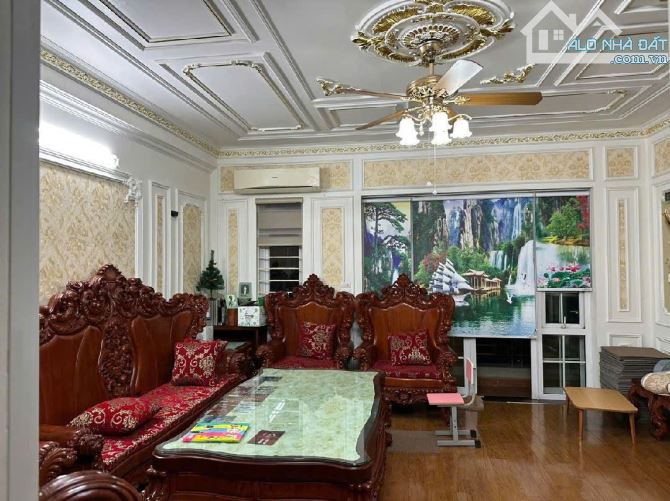 Bán nhà Phân Lô TĐC THANH AM ( Xóm Lò) - Long Biên, 75m2 - Mt 5.2m. Lô góc