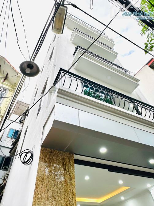 Bán Nhà mới Xuân Đỉnh BTL Cạnh Trường Cấp 1,2,3 Mầm Non XĐ 70m 4 Tầng 9.9 tỷ