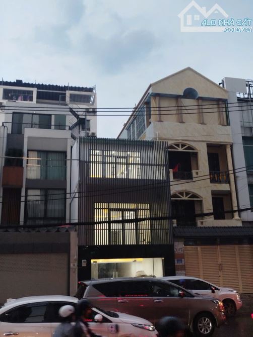 Siêu phẩm mặt tiền Đinh Bộ Lĩnh, giá đầu tư, khan hiếm bán gấp