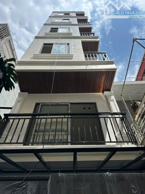CHDV 7 TẦNG THANG MÁY, VIP ĐỐNG ĐA, 13 PHÒNG KK, GIAO THÔNG THUẬN TIỆN. 62M,7TẦNG, 16.5TỶ