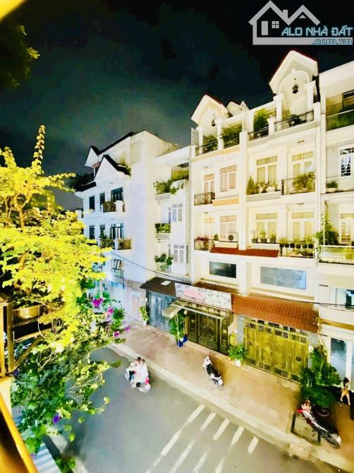 Bán nhà mặt tiền kinh doanh Nguyễn Văn Khối, Gò Vấp, 2 mặt tiền thoáng, 5 tầng, 12 tỷ hơn