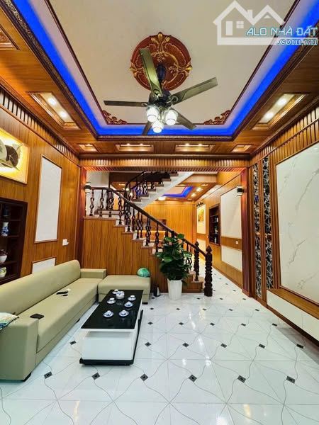Bán nhà 3 tầng ngõ phố Tuệ Tĩnh, phường Bình Hàn, TP HD, 62.6m2, mt 4.7m, 3 ngủ, 4vs