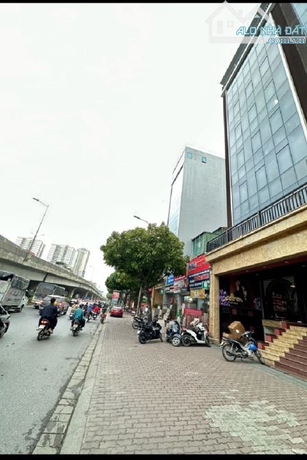 Siêu Phẩm Mặt Phố/ 295 tỷ /316 M2/ 9 tầng / 38 M tiền