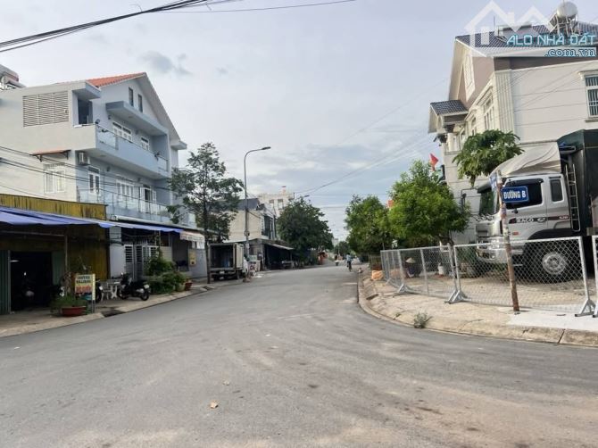 KDC Long Sơn - Mặt Tiền Đường N11 - Long Bình - Quận 9 - Đất 108m2